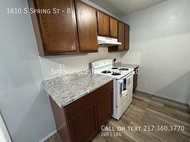 Building Photo - 1610 S Spring St