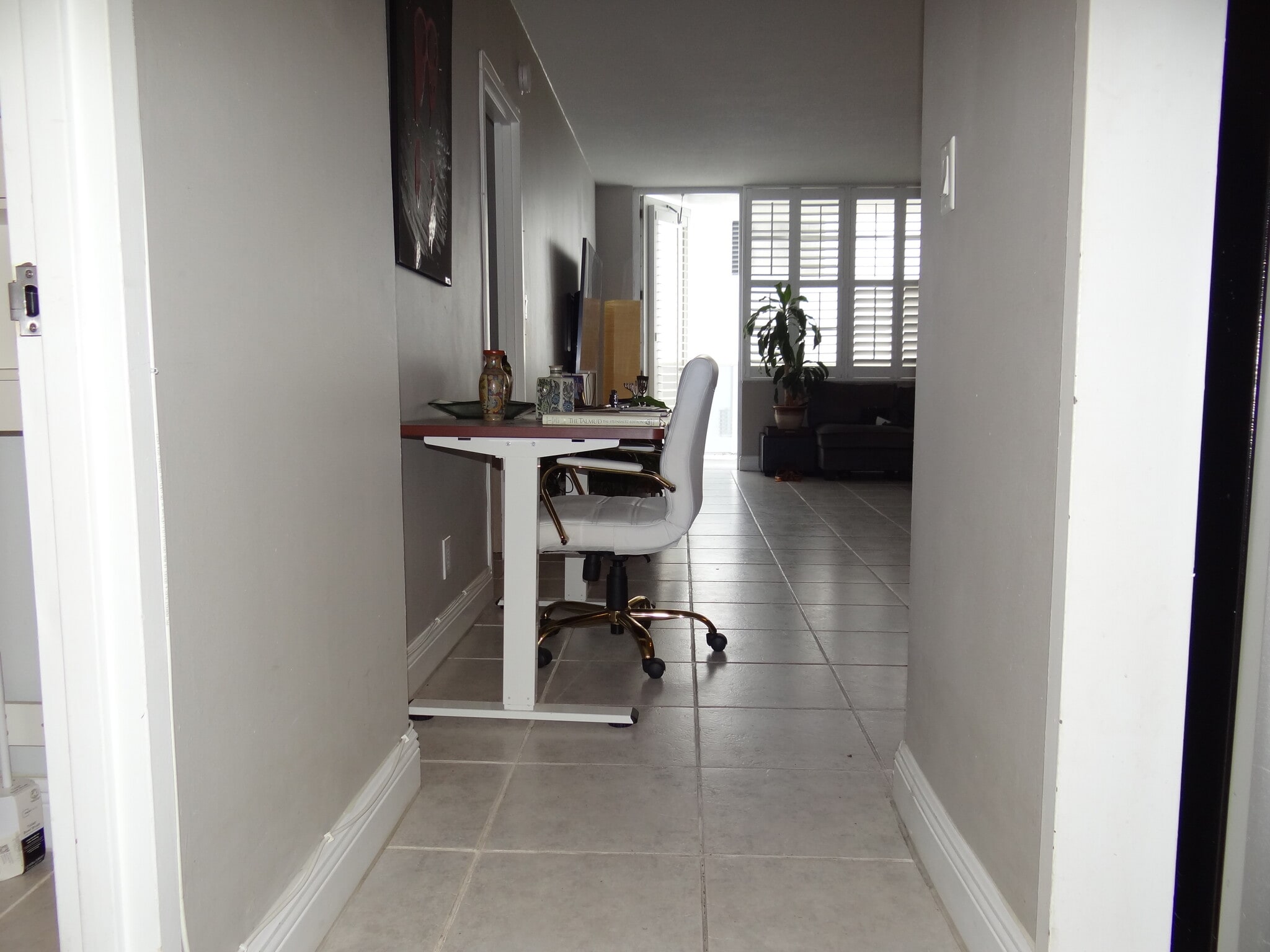 Building Photo - 3725 S Ocean Dr