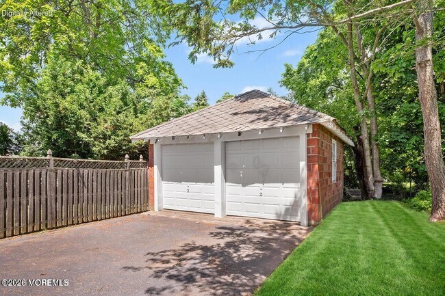Building Photo - 615 Overton Pl