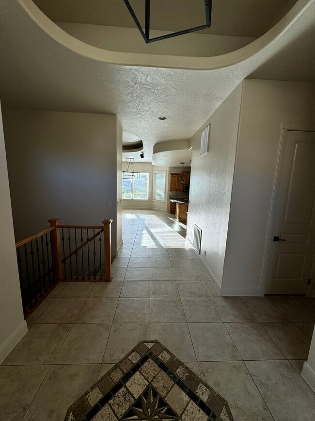 Entryway - 134 S 1160 West Cir