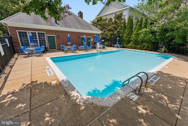 Building Photo - 1506 Northern Neck Dr
