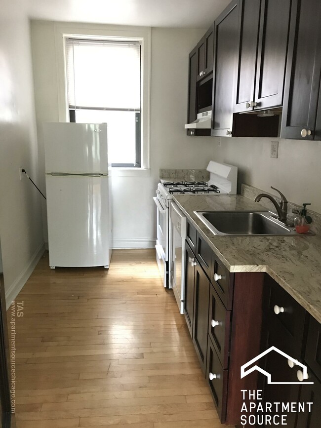 Primary Photo - 1423 W Cullom Ave