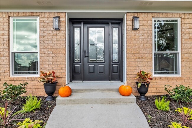 Building Photo - 3518 Shore Shadows Dr