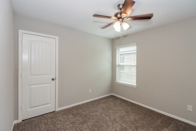 Building Photo - 3003 Veeder Pass Ln