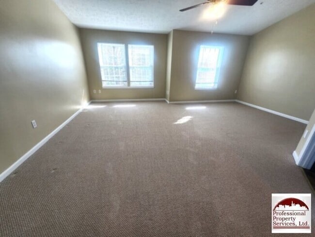 Building Photo - 5351 Regal Ct