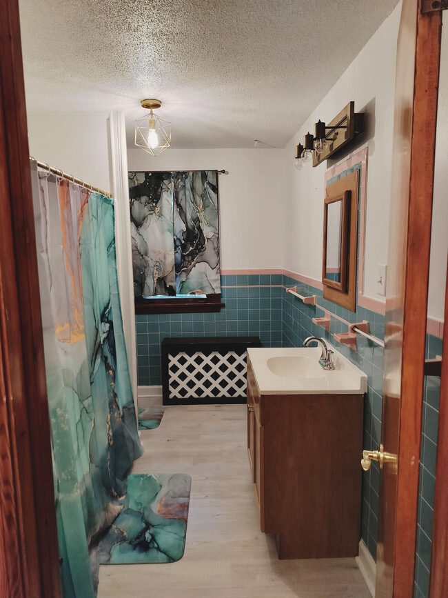 Building Photo - 128 Fanning St