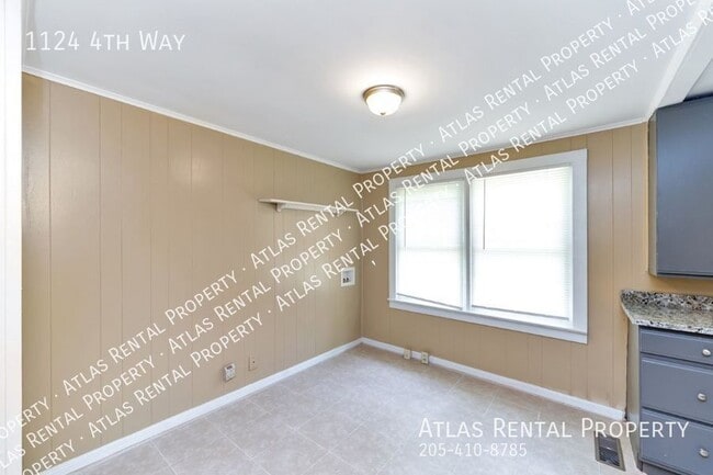 Building Photo - 1124 4th Way
