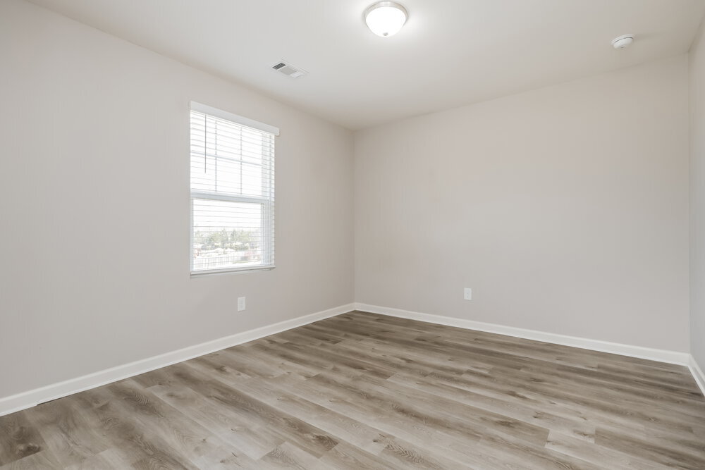 Building Photo - 1069 Cold Water Dr