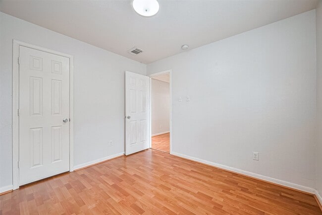 Building Photo - 12927 Pale Ivy Ln