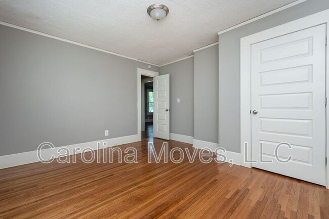 Building Photo - 306 Powell St