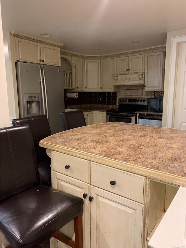 Building Photo - 1086 Jackson Ave