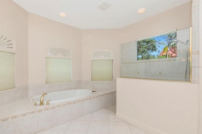 Building Photo - 2012 Island Estates Dr