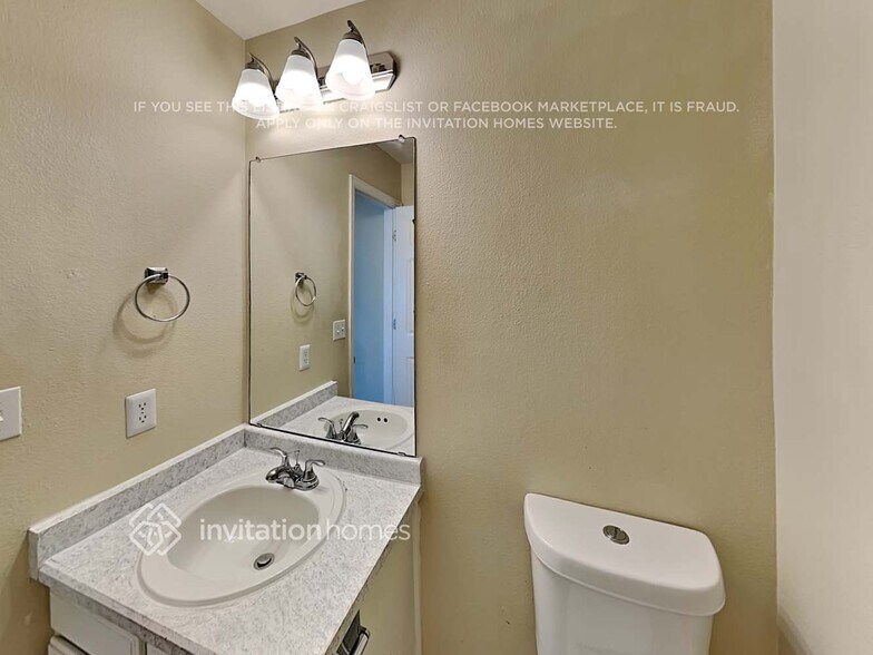 Building Photo - 15907 Rock Crystal Dr