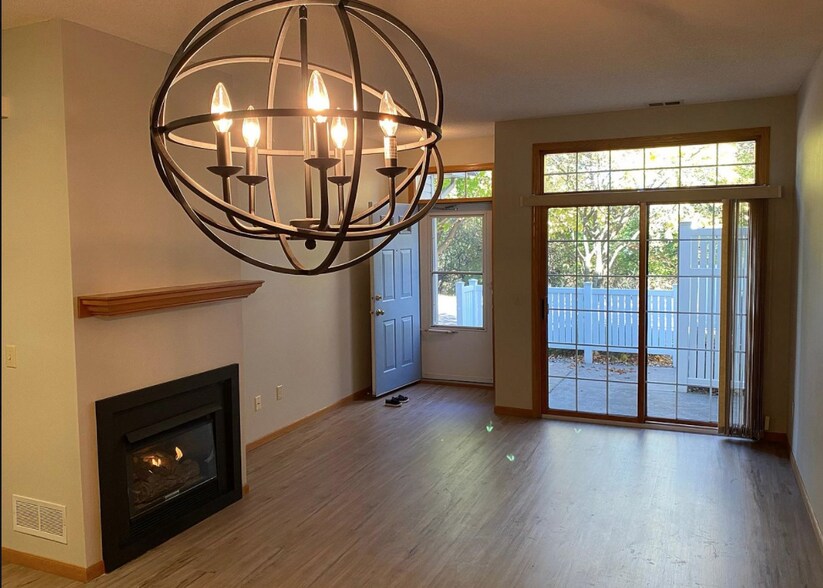 Primary Photo - 2553 Mallard Dr