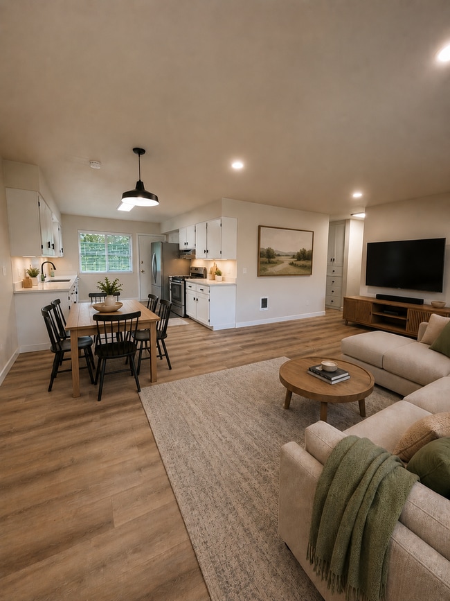 Building Photo - West Valley Duplex With the Kitchen Everyone Wants!