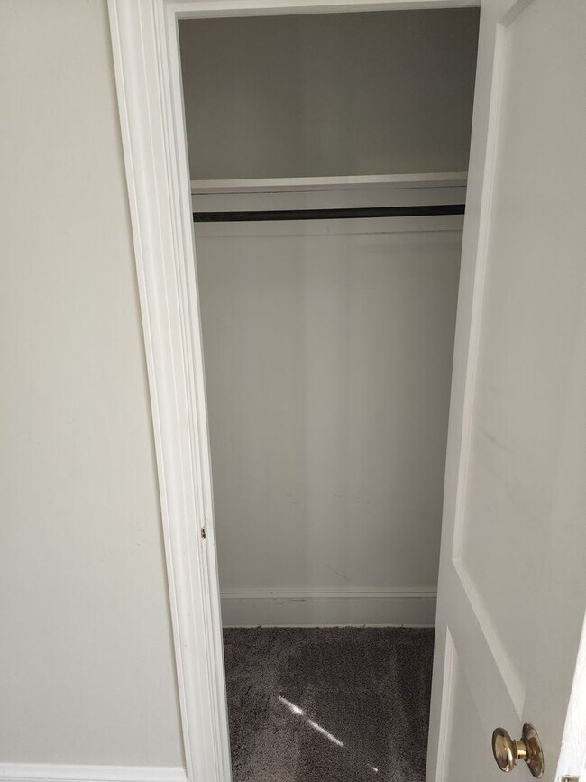 Building Photo - 3634 Kentucky Ave