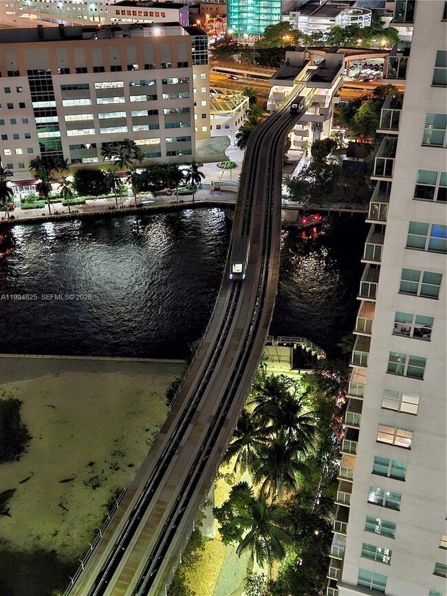 Building Photo - 41 SE 5th St