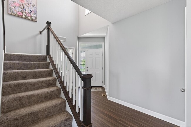 Building Photo - 1559 Edgebrook Ln