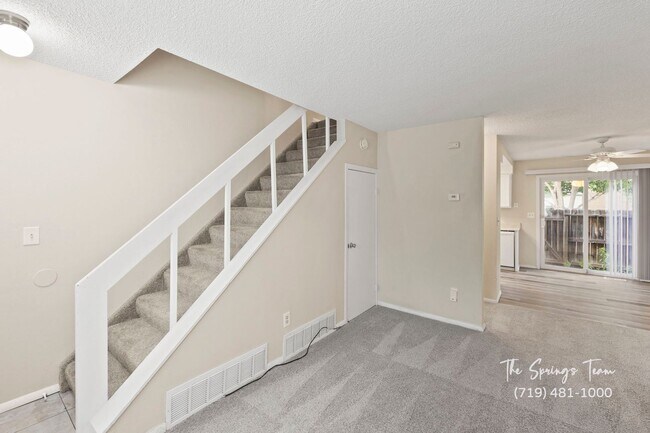 Building Photo - La Jolla 2BD Two-Story Townhome convenient...