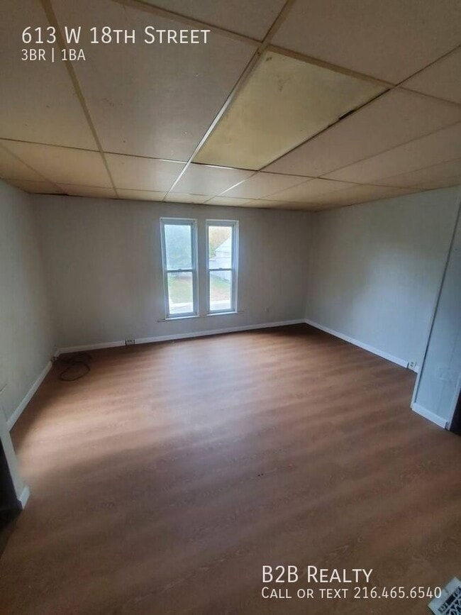 Building Photo - 613 W 18th St