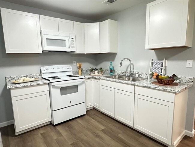 Building Photo - 5318 Knollwood Ct