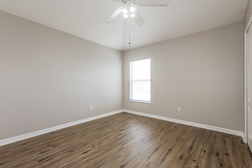 Building Photo - 10615 Navigation Dr