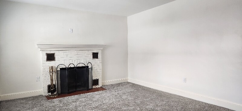 Building Photo - 34 Pond St