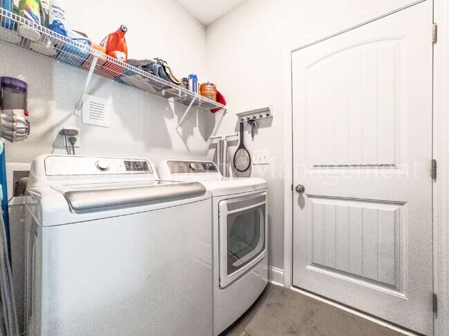 Building Photo - 1163 Dan Owen Dr