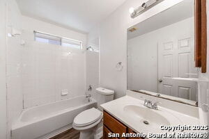 Building Photo - 10631 Arabian Sands