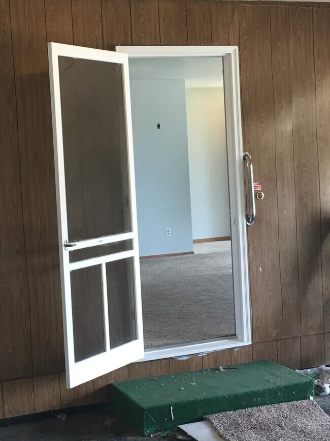 Building Photo - 2123 Dorwood Dr