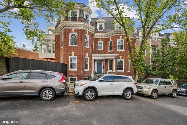 Primary Photo - 1614 Kilbourne Pl NW