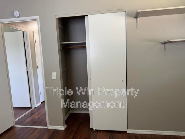 Building Photo - 730 Crabapple Ln