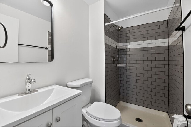 Building Photo - 4 Bed 3.5 Bath in Gaithersburg