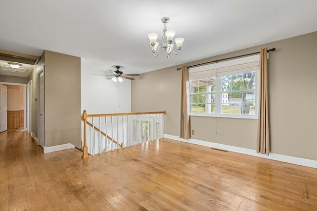 Building Photo - 2045 La Grange Rd