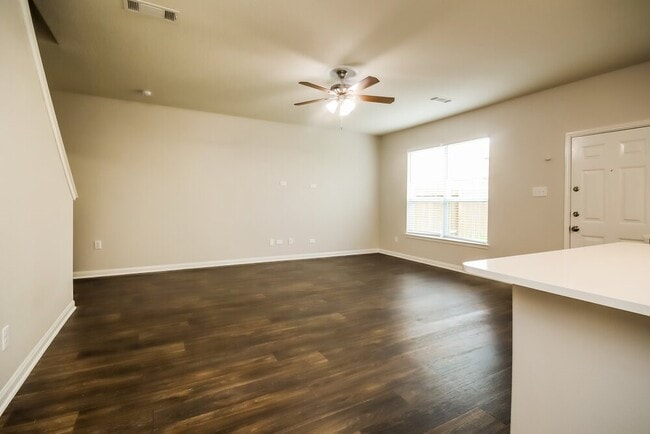 Building Photo - 2022 Sweet Lilac Dr