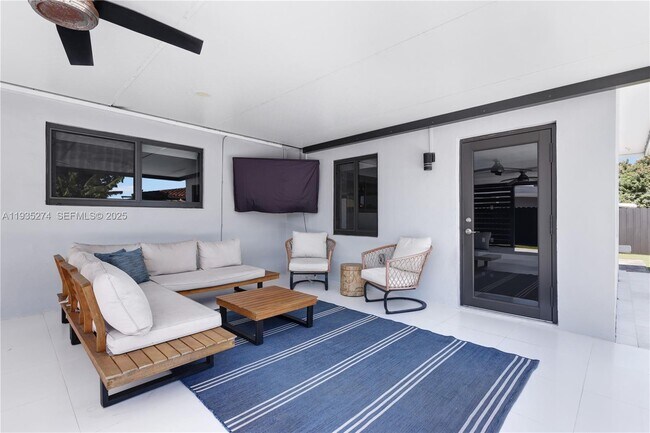 Building Photo - 4165 W 5th Ln