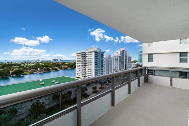 Building Photo - 5801 Collins Ave