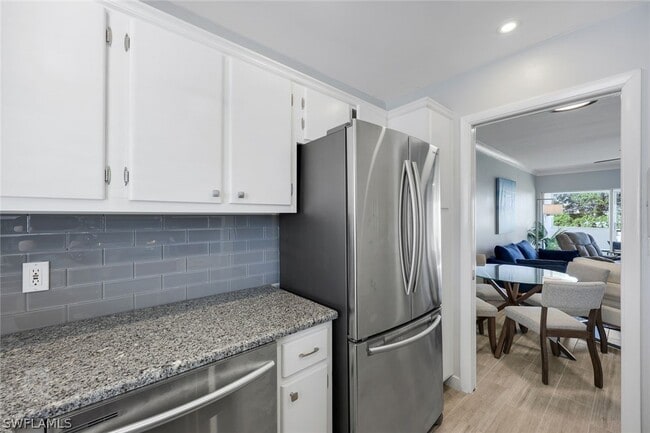 Building Photo - 668 Broad Ave S