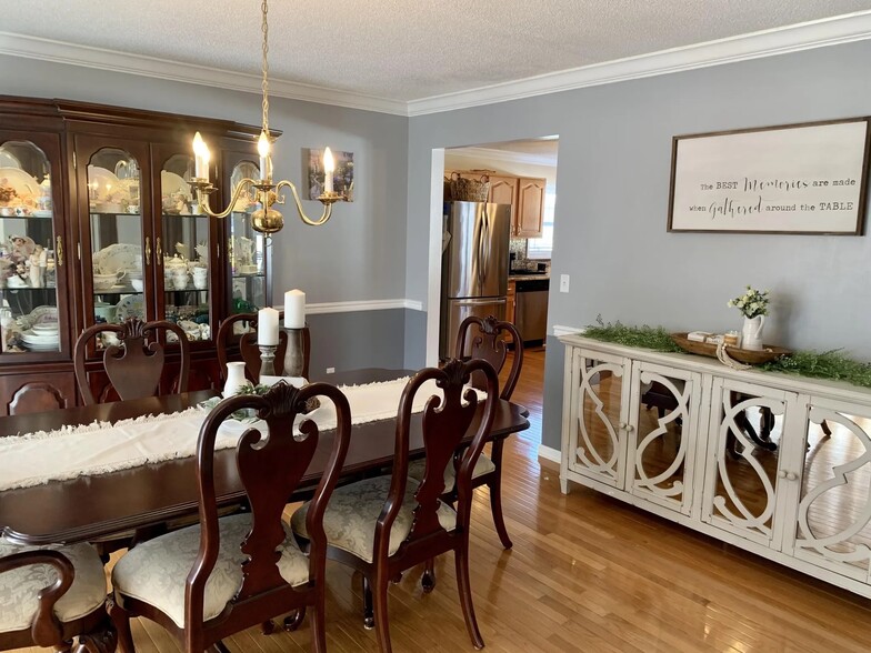 Building Photo - 124 Charlton Ct