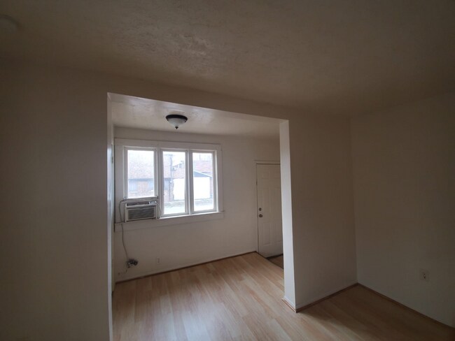 Building Photo - 1 Br Apartment on 28th St.