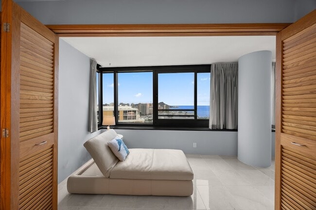 Building Photo - 1330 Ala Moana Blvd