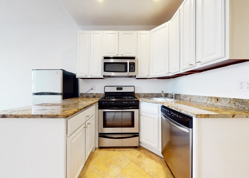 Building Photo - West 139th Street