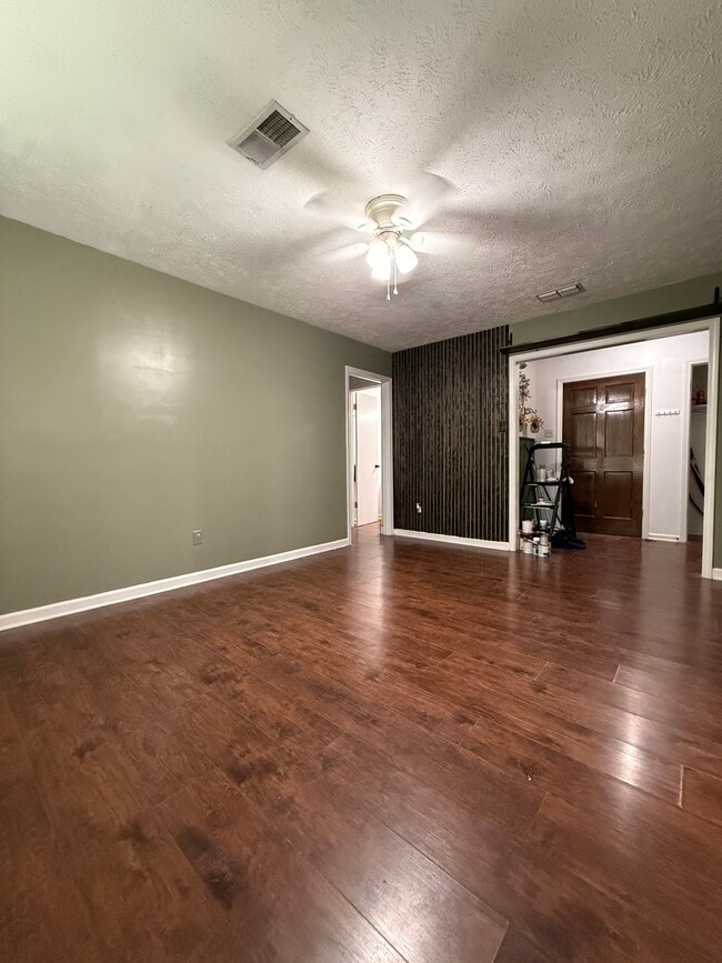 Building Photo - 5 Markwood Ln