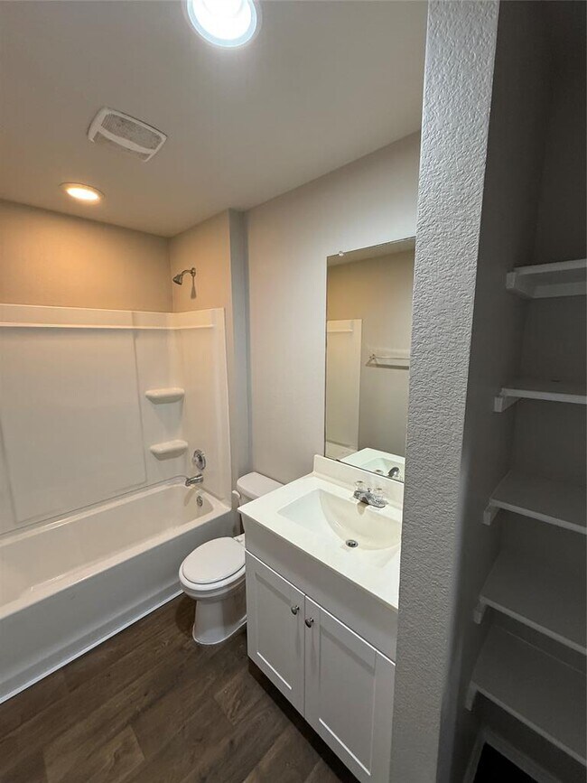 Building Photo - 13105 Brahmin Dr