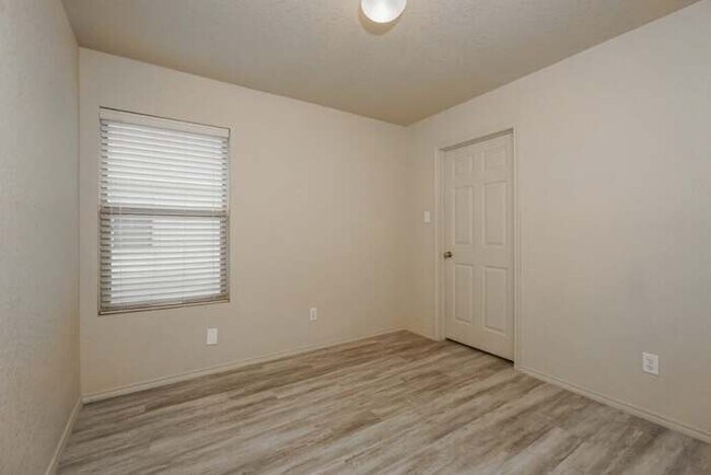 Building Photo - 5615 Degan Way
