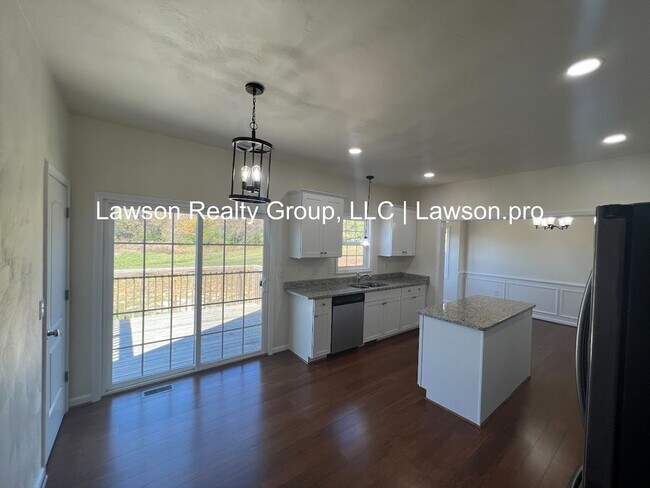 Building Photo - Newer Construction in Vinton with Incredible Mountain Views and  Attached Garage