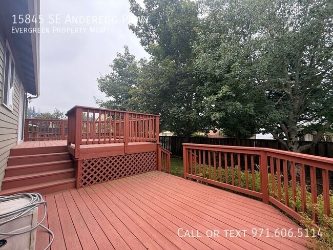 Building Photo - 15845 SE Anderegg Pkwy