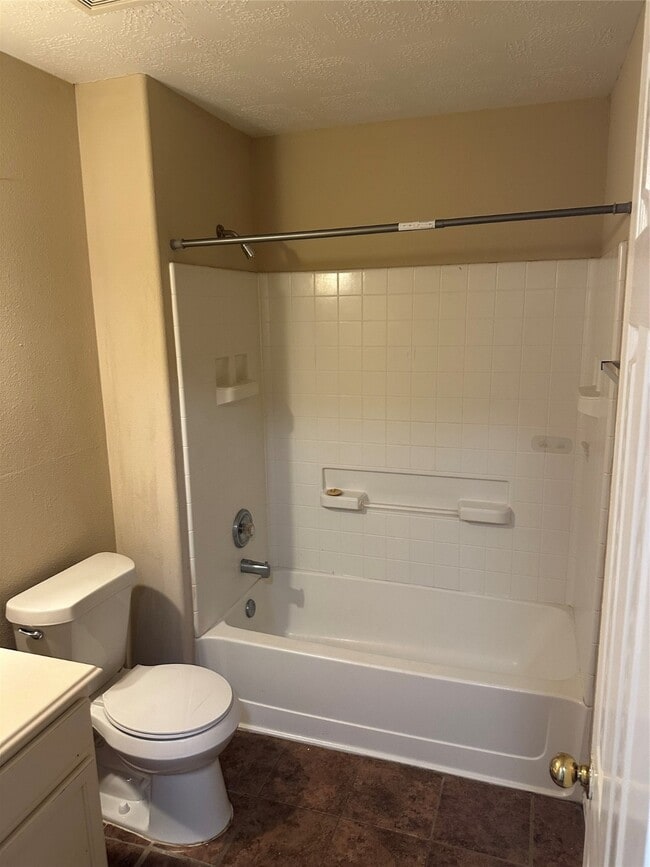 Building Photo - 16939 Suffolk Bridge Ln