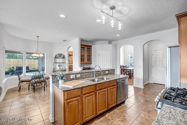 Building Photo - 624 Headwaters Ln