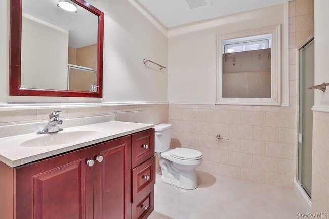 Building Photo - 34 Renfrew Rd